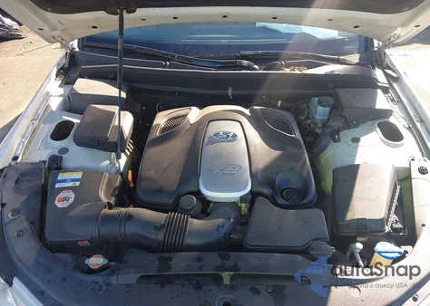 2011 Hyundai Genesis 4.6 z USA, uszkodzony, nr VIN KMHGC4DF4BU141740